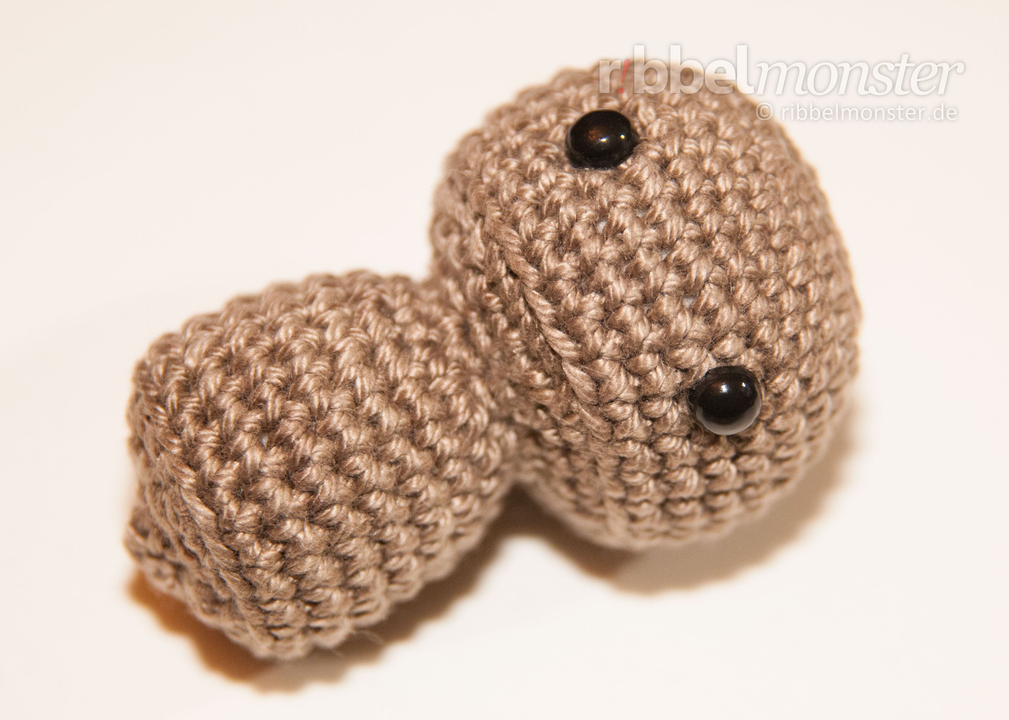 crochet pattern - free pattern - Amigurumi - Minimee Crochet Brown Bear - Balu