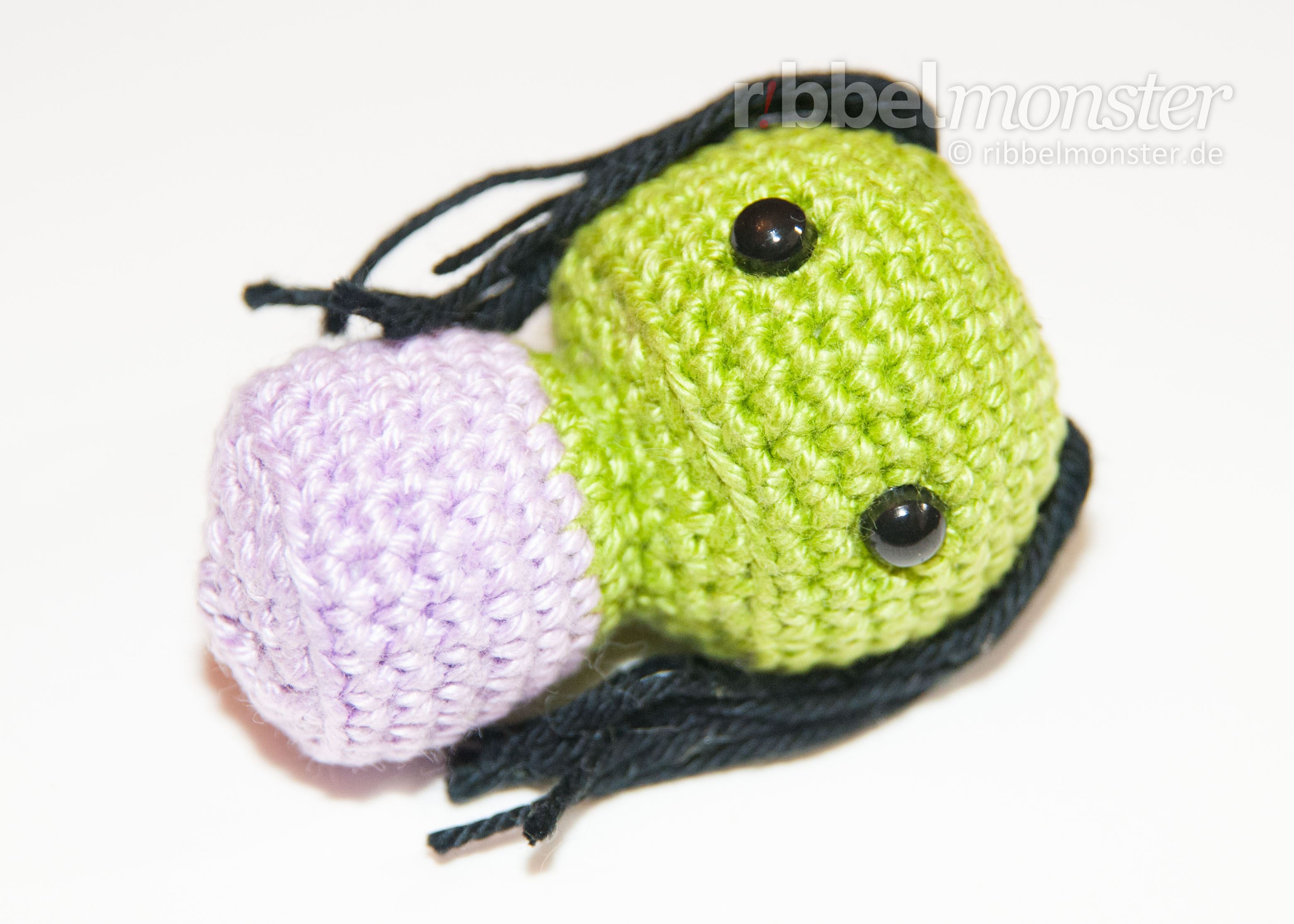 crochet pattern - free pattern - Amigurumi - Minimee Crochet Zombie - Ouka