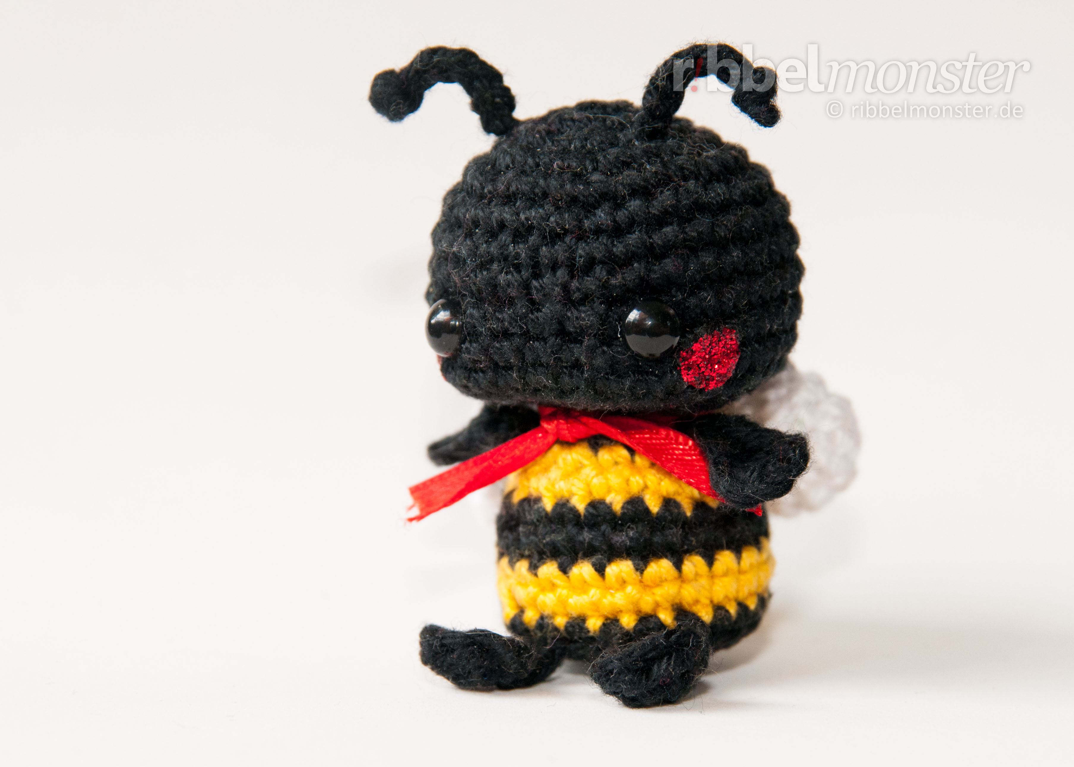 Amigurumi - Minimee Crochet Bumblebee - Malo - pattern - free crochet pattern