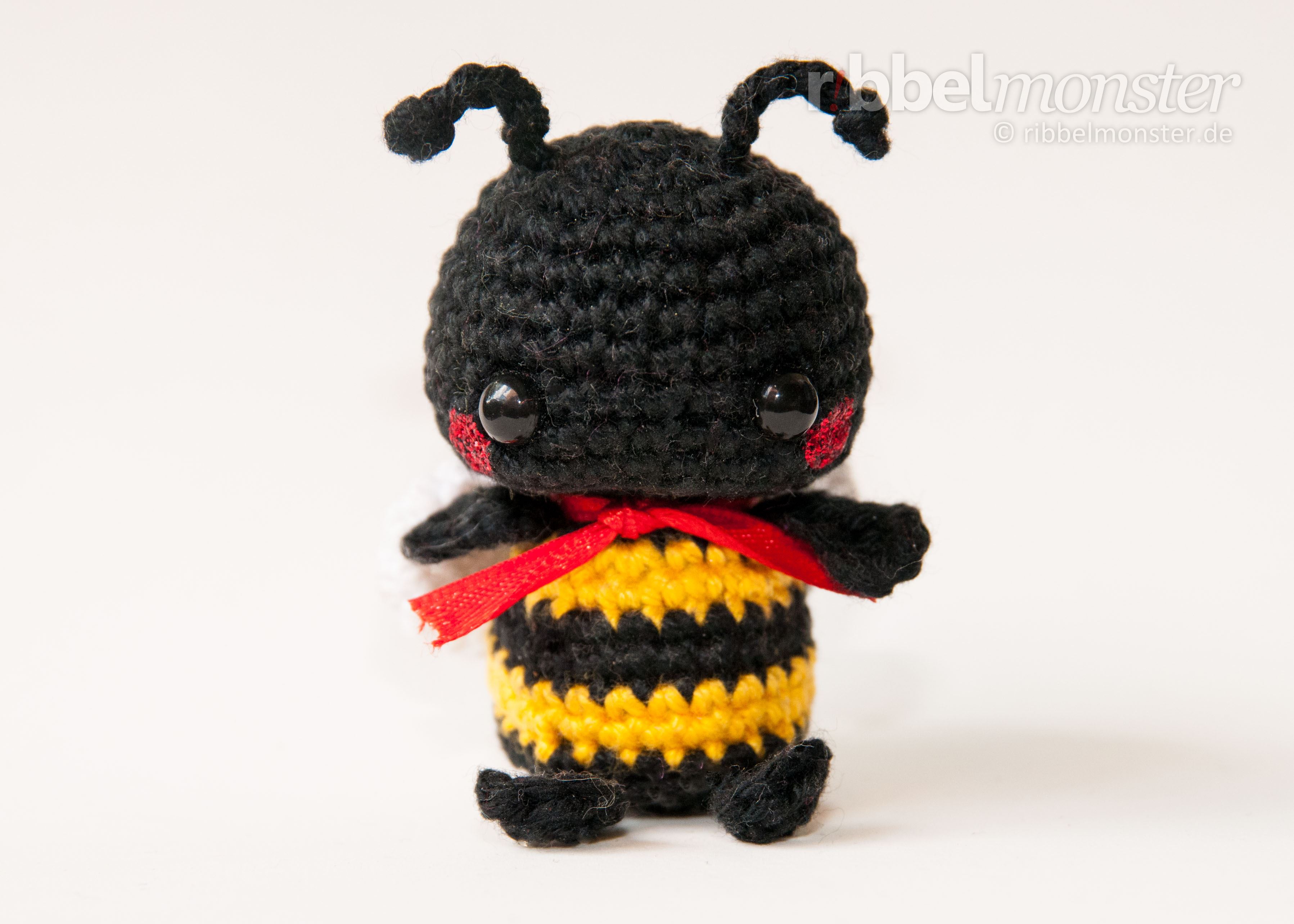 Amigurumi - Minimee Crochet Bumblebee - Malo - free pattern - crochet pattern