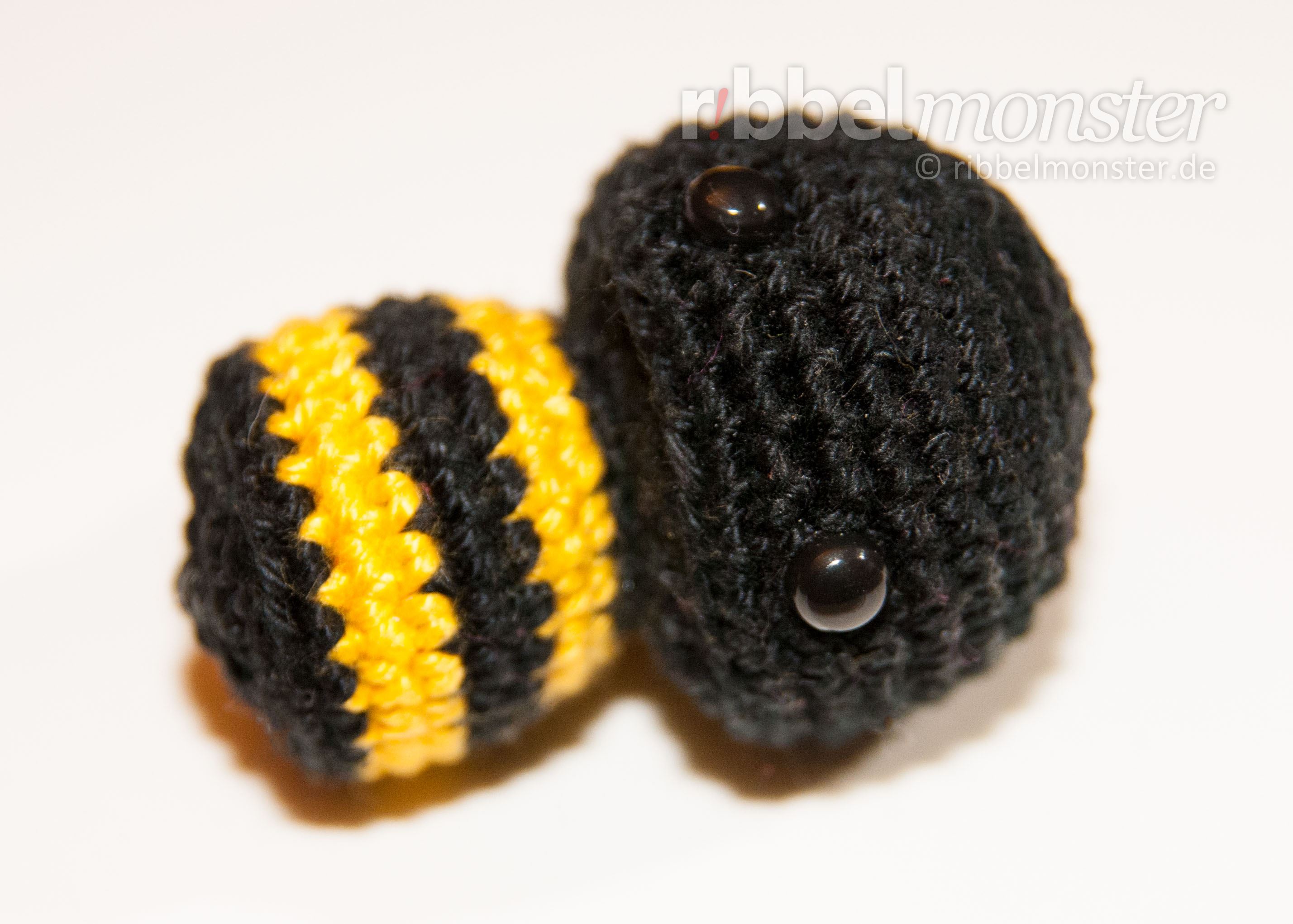 pattern - free crochet pattern - Amigurumi - Minimee Crochet Bumblebee - Malo