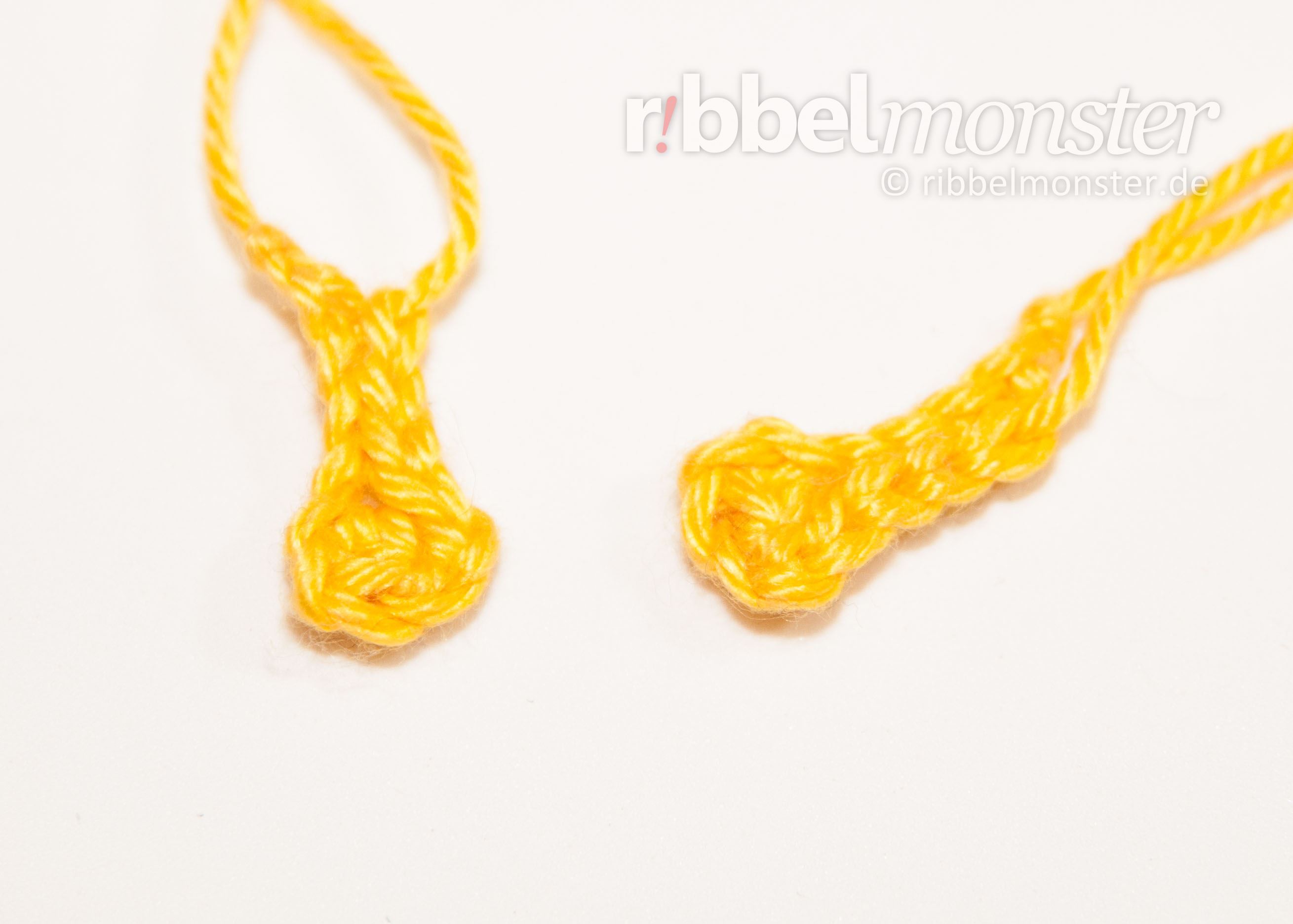 crochet pattern - free pattern - Amigurumi - Minimee Crochet Bee - Mika