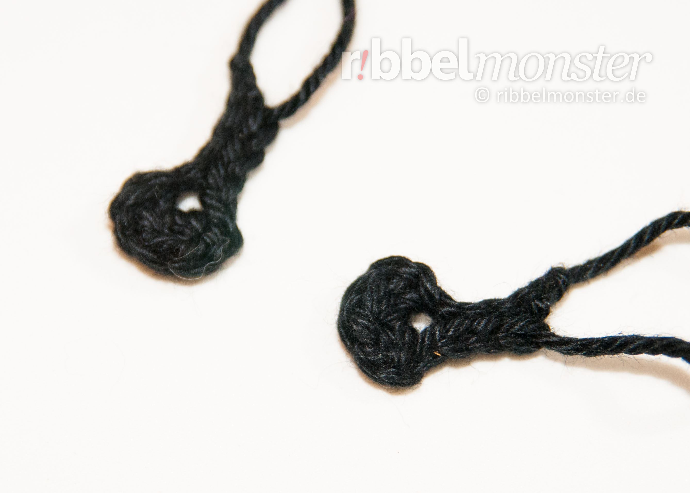 crochet pattern - free pattern - Amigurumi - Minimee Crochet Bumblebee - Malo