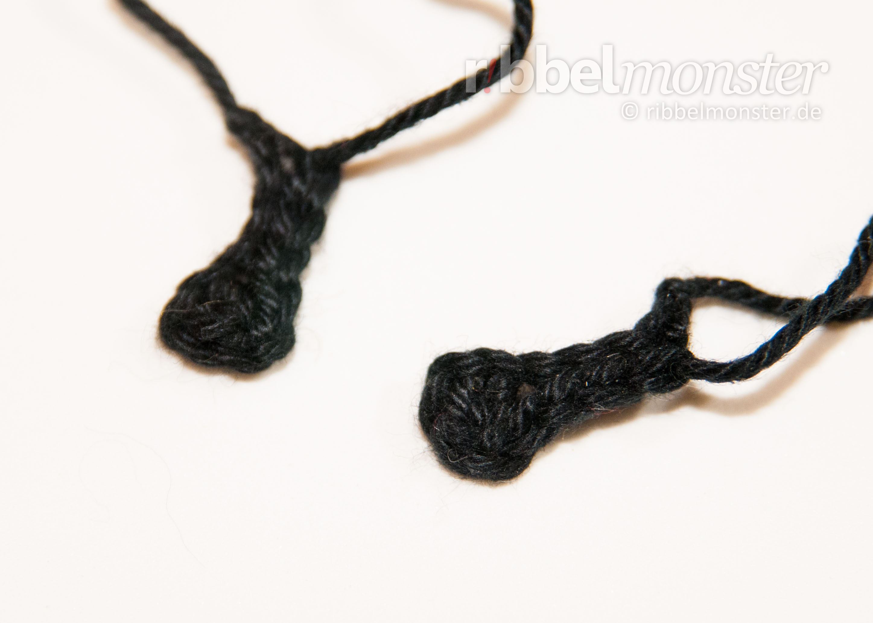 free pattern - crochet pattern - Amigurumi - Minimee Crochet Bumblebee - Malo