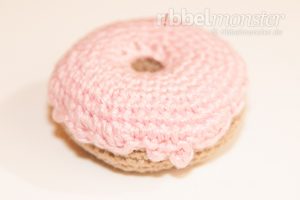 Amigurumi - großen Erdbeer Donut häkeln - kostenlose Häkelanleitung