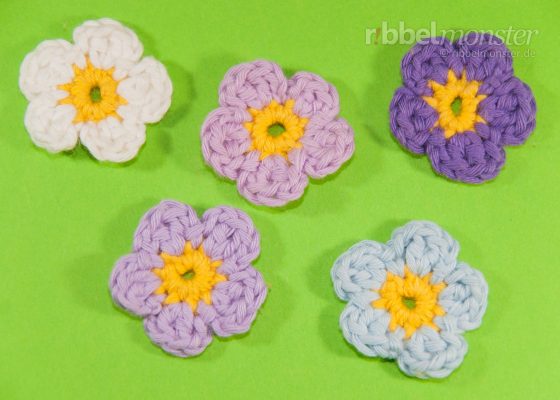 Blumen häkeln – kleine 5-blättrige Blüte