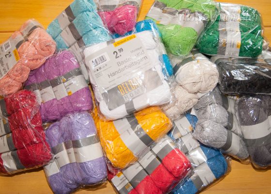Monique - Bastel- und Handarbeitsgarn - blau