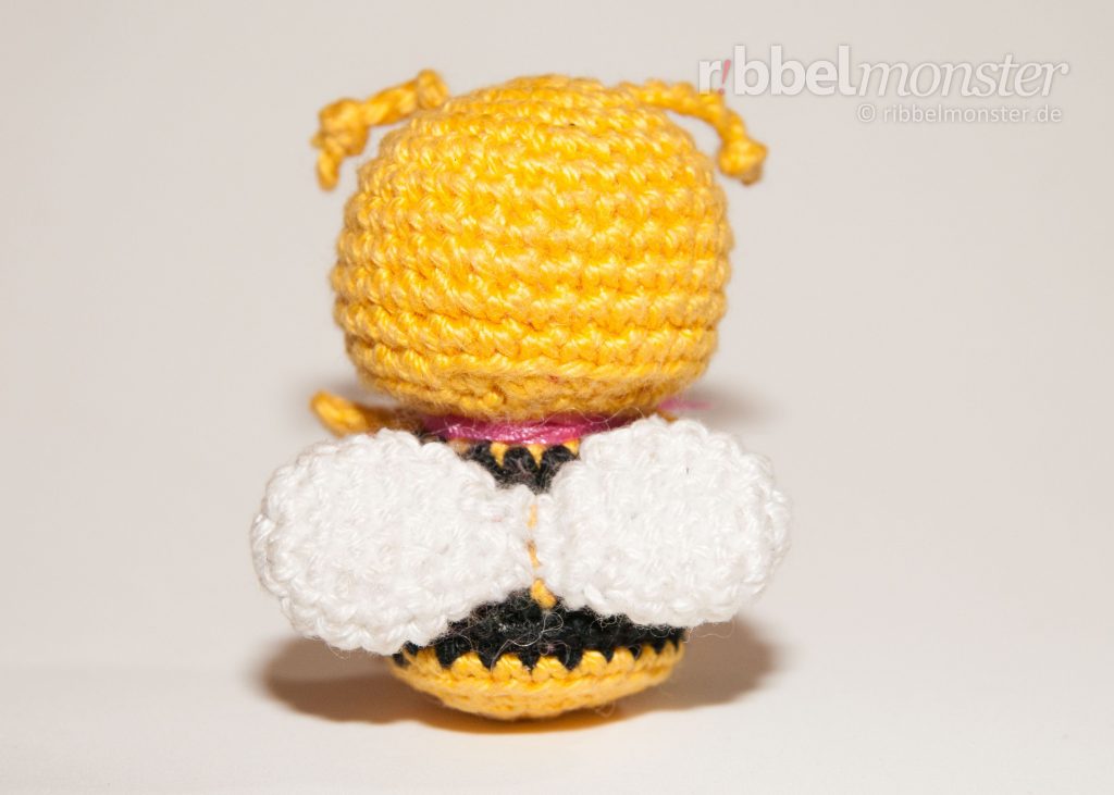 Amigurumi - Minimee Crochet Bee - Mika - free pattern - crochet pattern