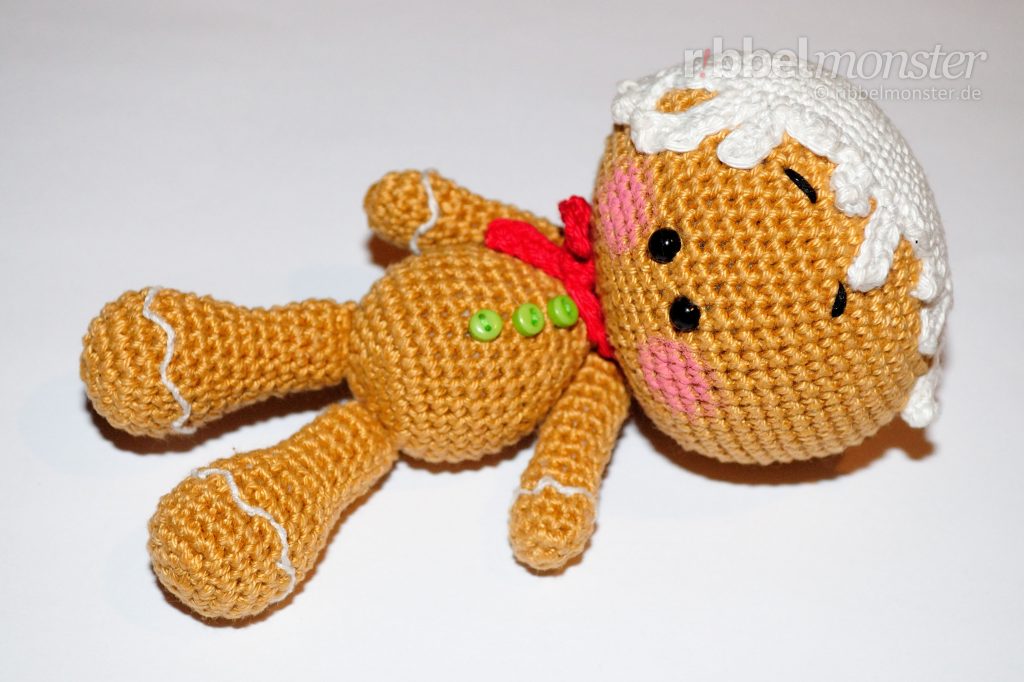 Amigurumi - Crochet Gingerbread Man - Pepe - free pattern - free crochet pattern