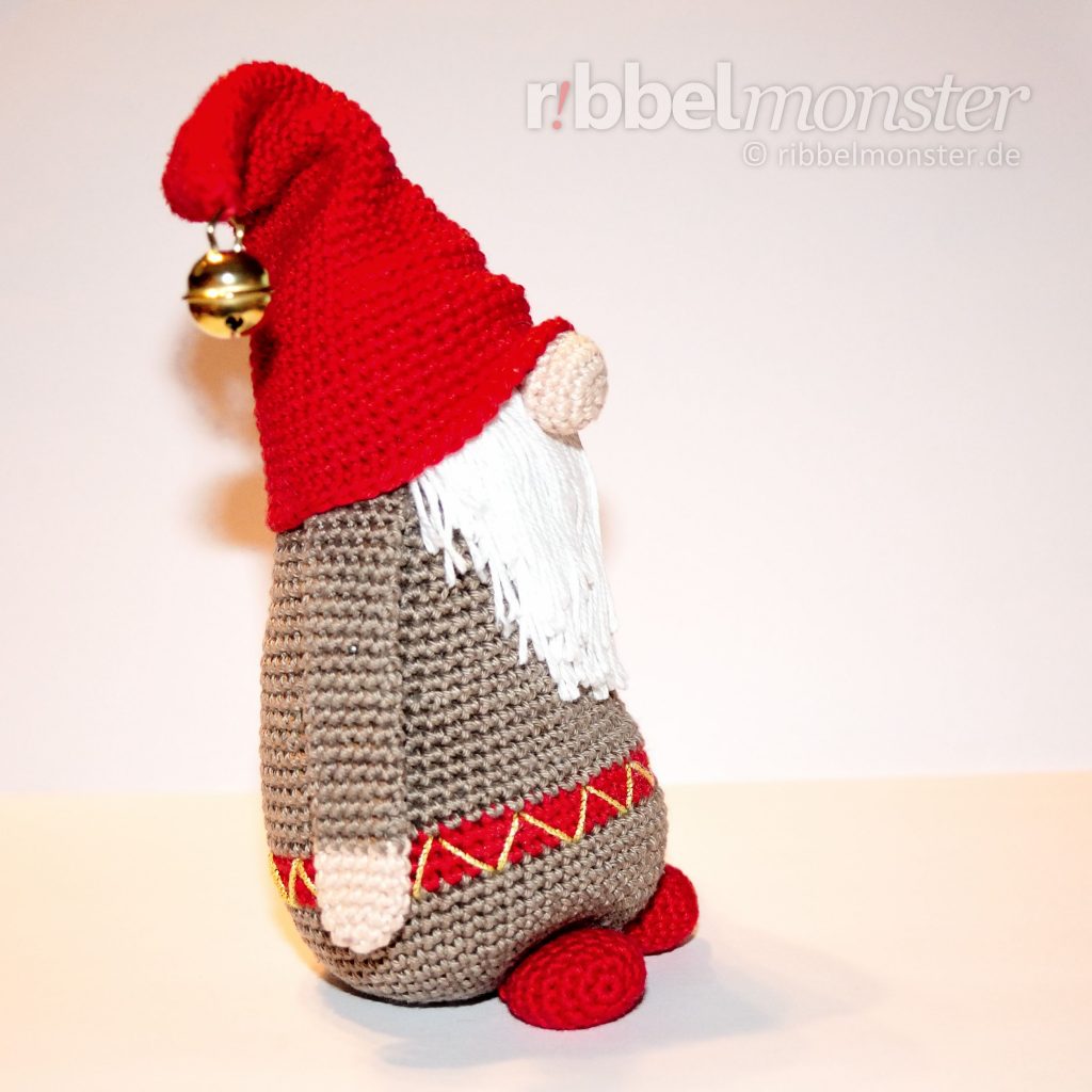 Amigurumi - Crochet Christmas Gnome - pattern - crochet pattern