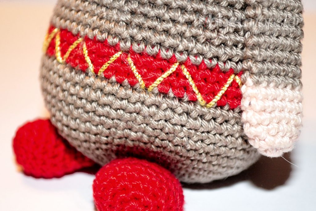 Amigurumi - Crochet Christmas Gnome - freee Amigurumi crochet pattern